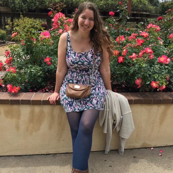 Meet your Posher, Krysta - Picture 1 of 2